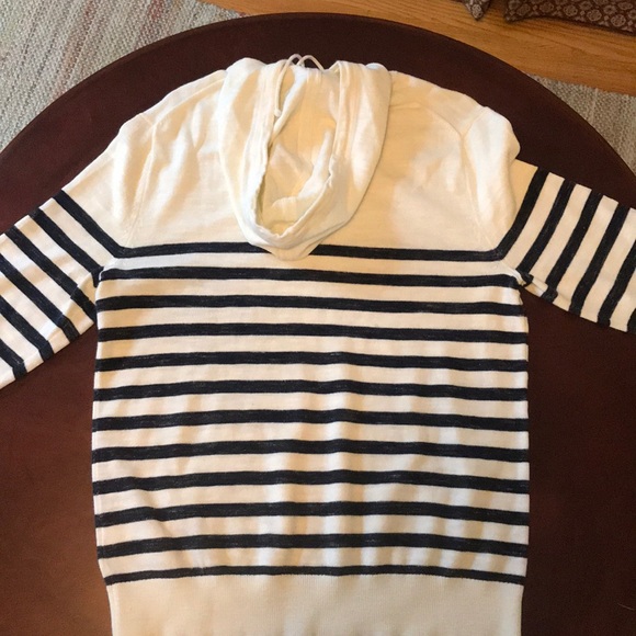 Banana republic sweatshirt - Picture 4 of 5